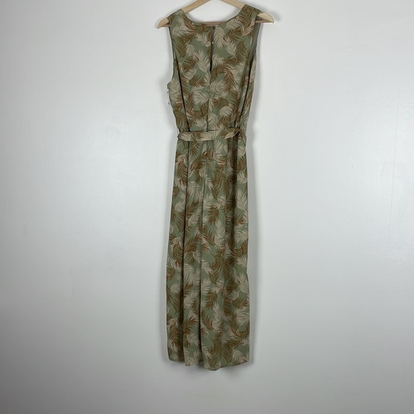 June & Hudson sleeveless V neck tree branch leave sage green tie belt jumpsuit 1 - Picture 6 of 10